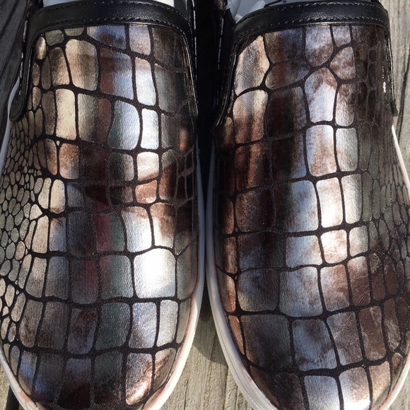 Luichiny Silver Reptile Print Loafers! NEW! - Picture 4 of 5