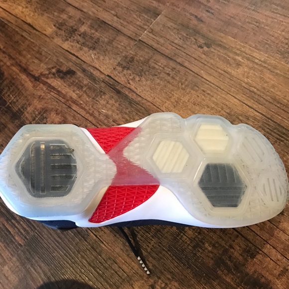 LeBron 13's - Picture 3 of 4