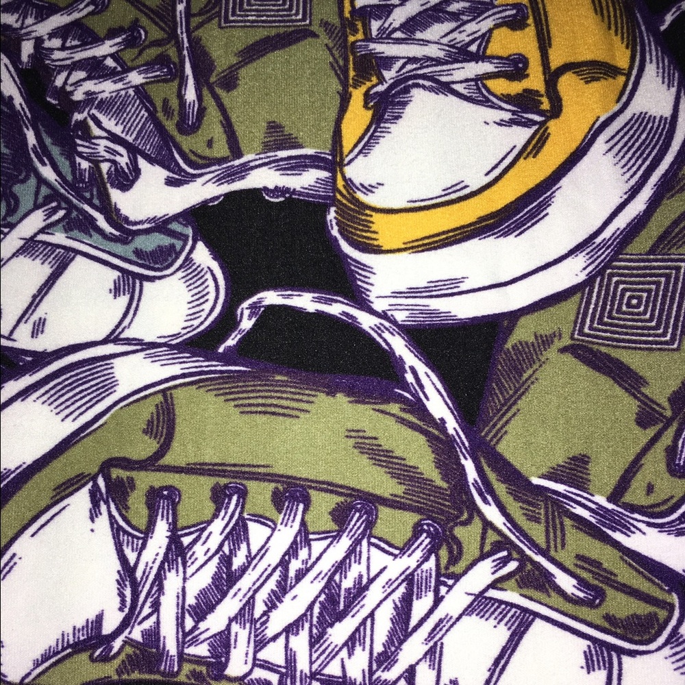 👟LuLaRoe OS Converse Sneaker Leggings! NEW PRINT