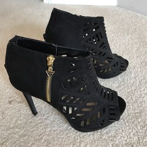 Guess heels