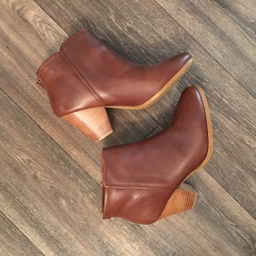 Splendid tan leather bootie