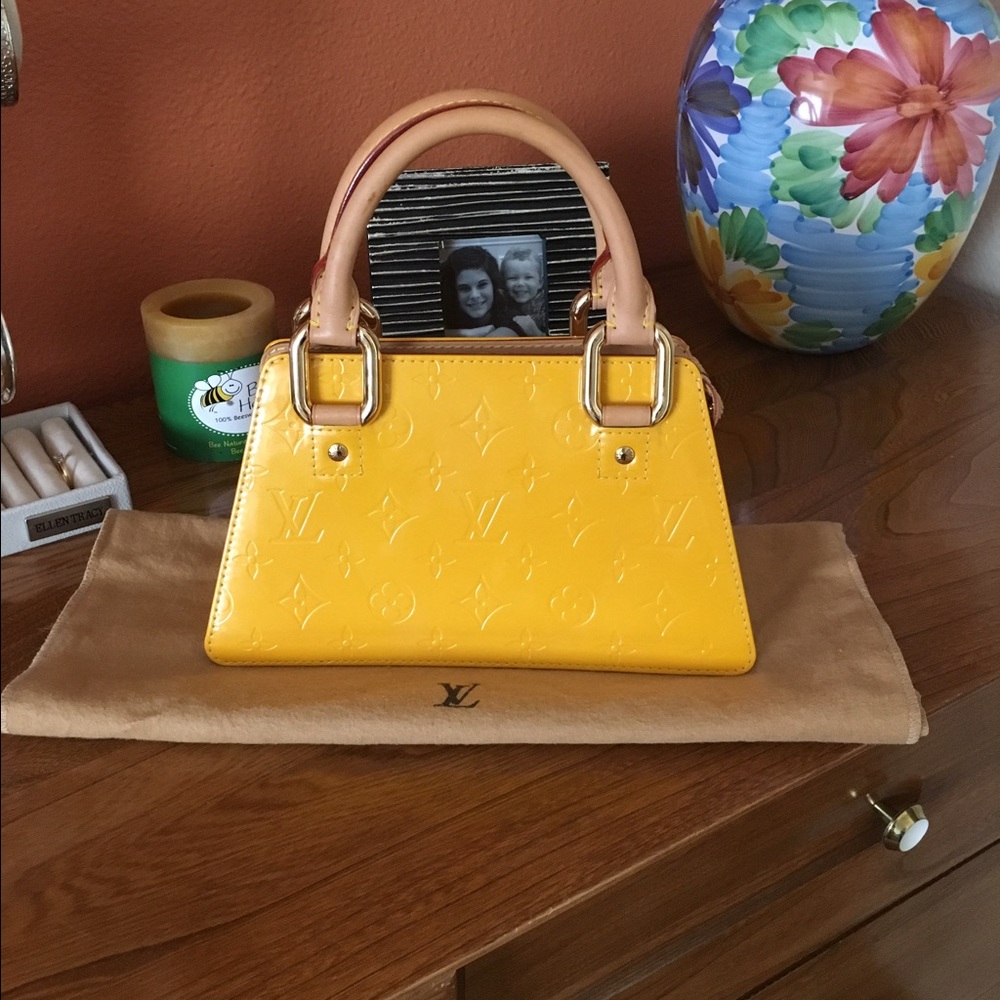 💕💕SOLD💕💕Auth Louis Vuitton Vernis Forsyth PM