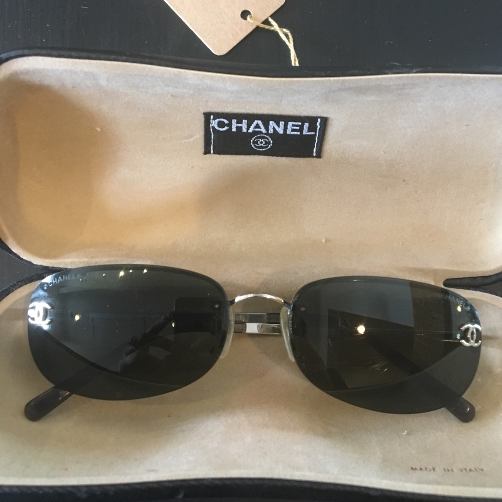 Channel 4099 sunglasses in grey