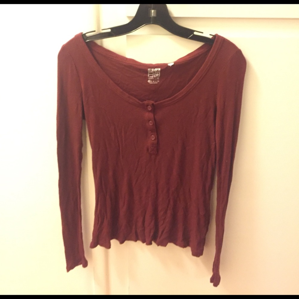 WIDE NECK RED LONG SLEEVE