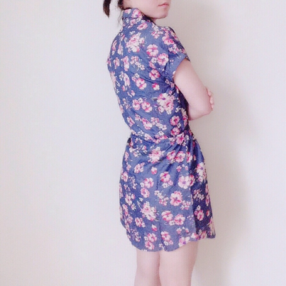 5⭐️Floral Denim mini dress - Picture 3 of 4