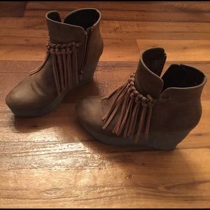 Sbicca Leather Wedge Booties (Brown) size 8