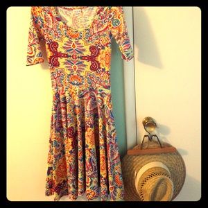 XS LuLaRoe Nicole in fun pattern for spring