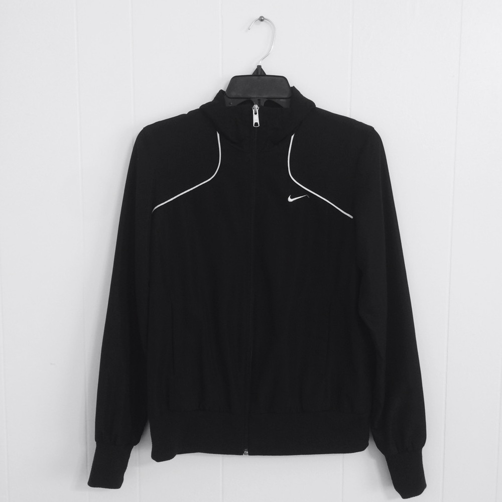 Nike windbreaker jacket