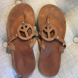 American eagle sandals