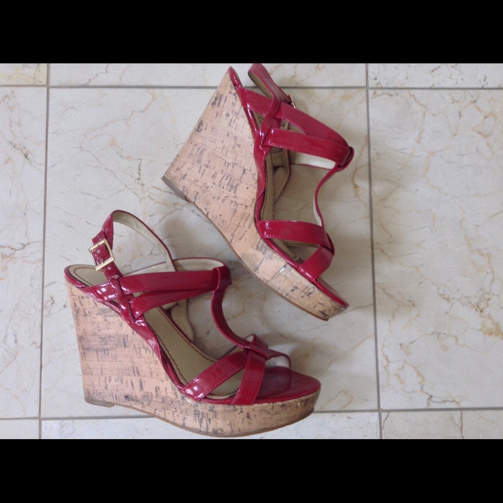 Enzo Anglioni Womens Sz 7 Red Patent Wedge