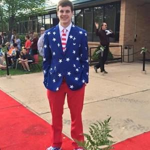 Meet your Posher, Max