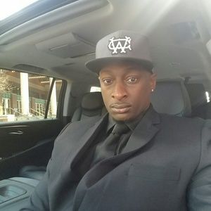 Meet your Posher, Malik