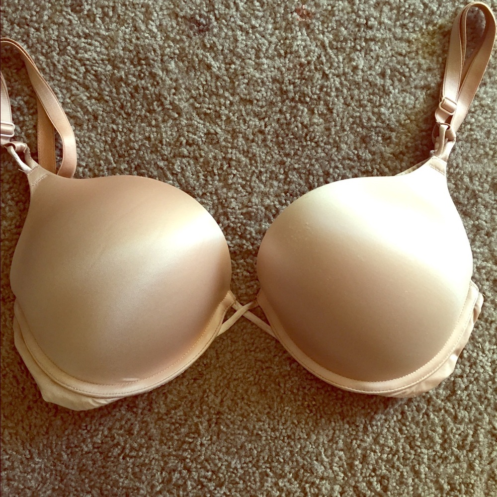 Victoria's Secret bombshell bra
