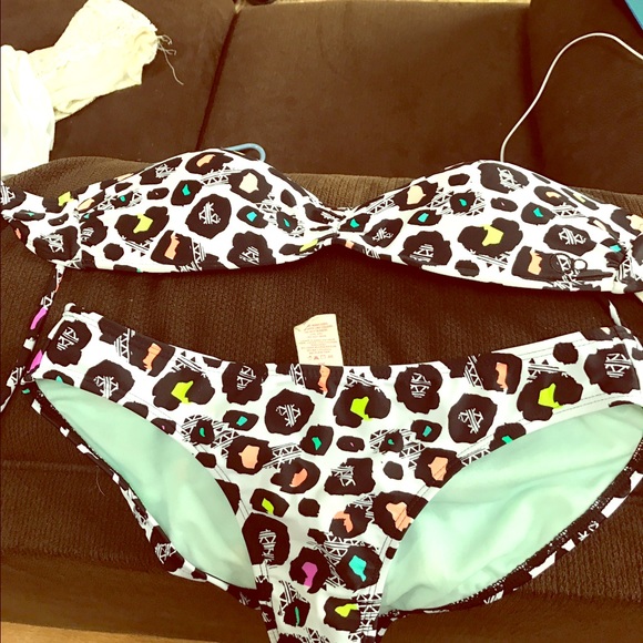 ANIMAL PRINT BIKINI ⚡️MARKDOWN⚡️ - Picture 1 of 1