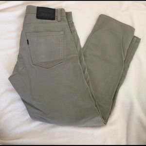 MENS Levi pants.