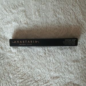 Anastasia beverly hills brow wiz (dark brown)