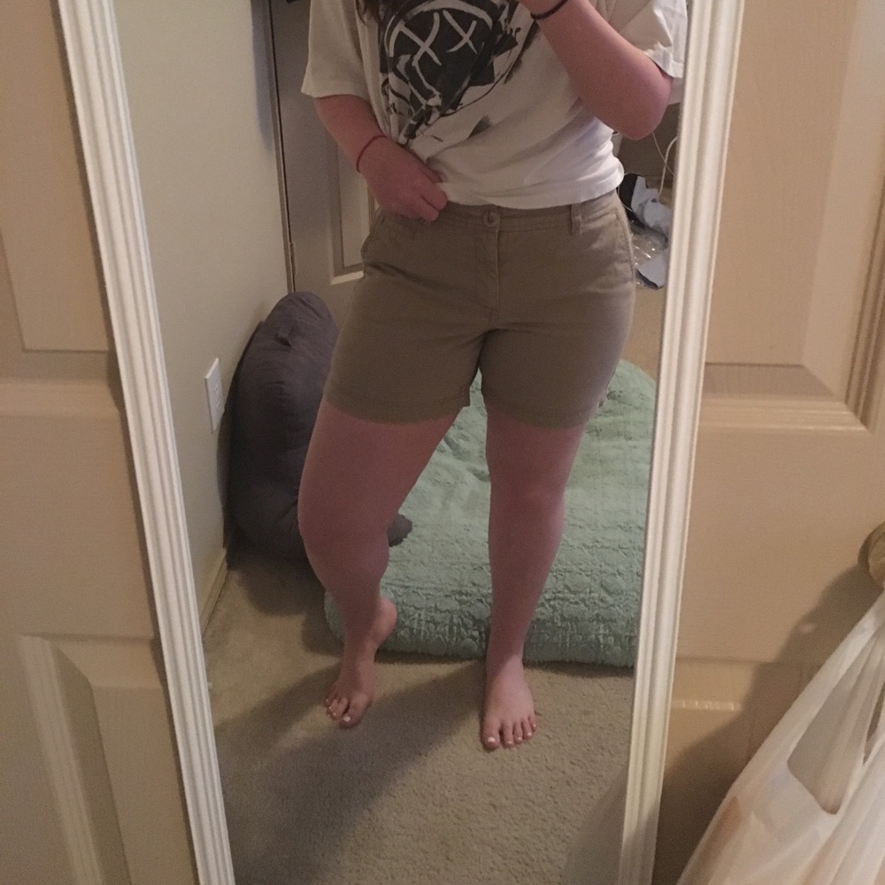 khaki shorts size 8