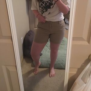 khaki shorts size 8