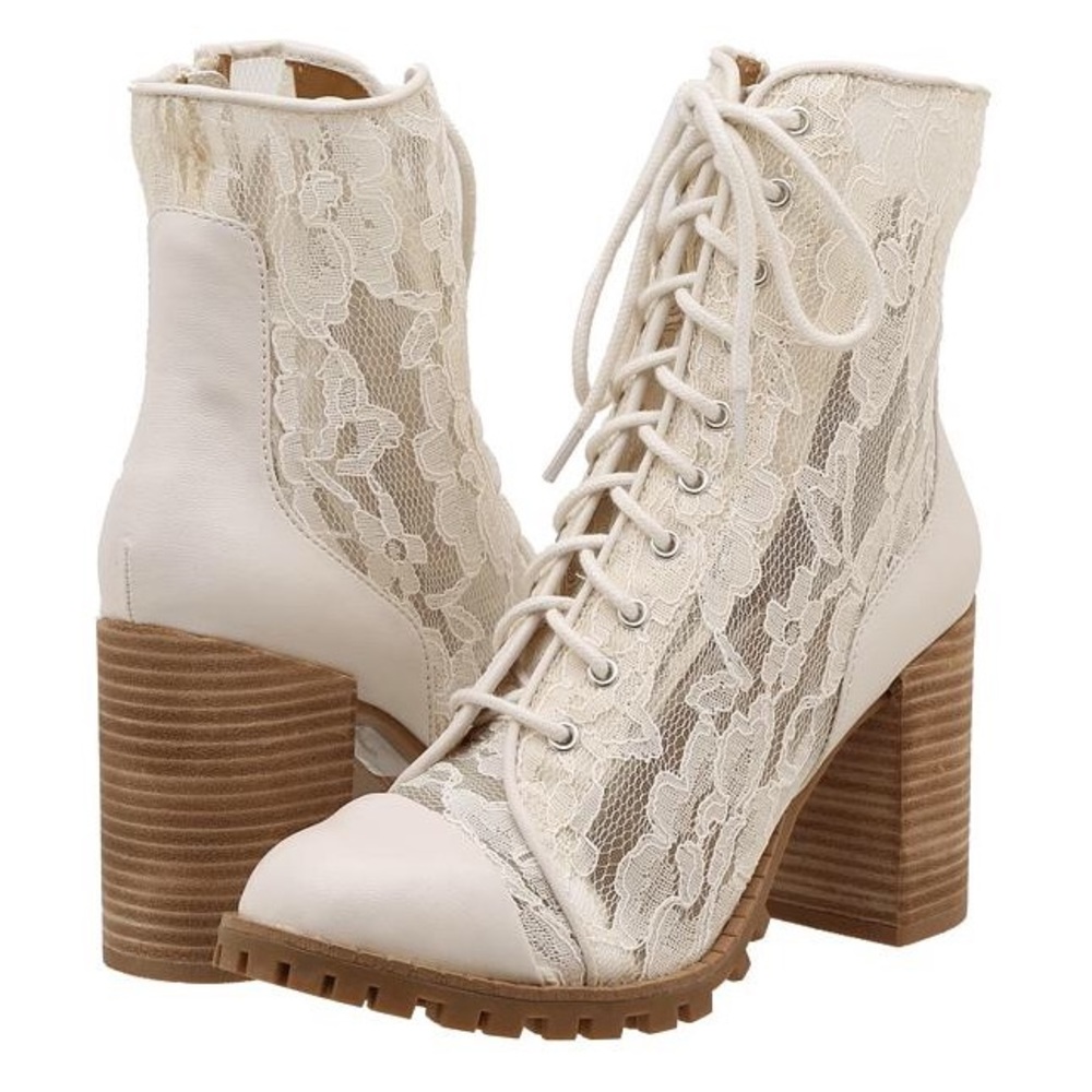 LF cream lace booties NWT