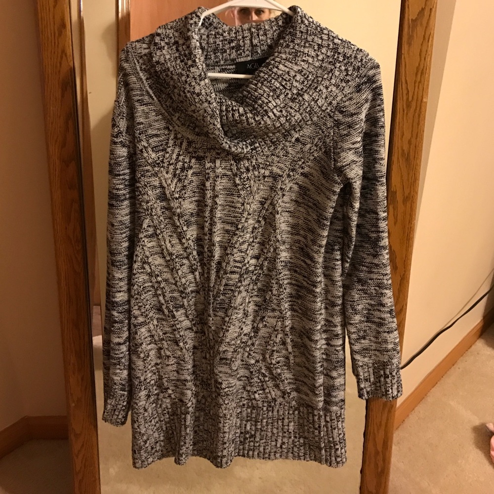 Cowell neck sweater