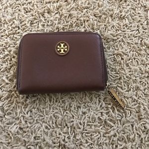 Tory Butch coin keychain