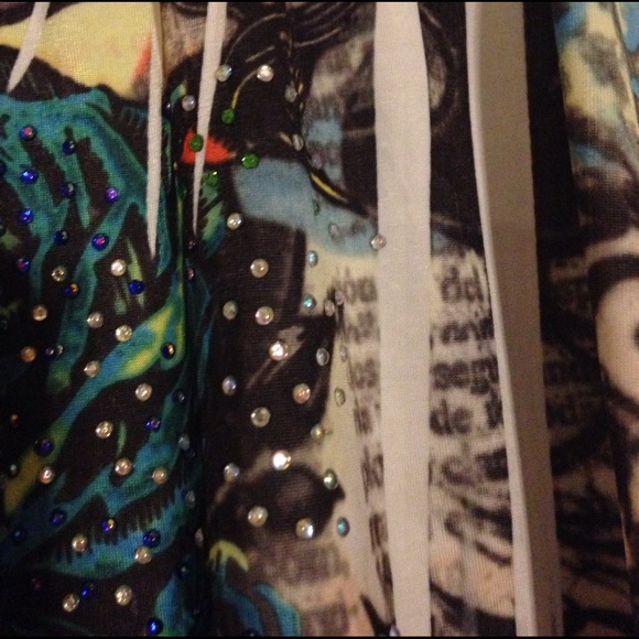 Tunic - Picture 2 of 4