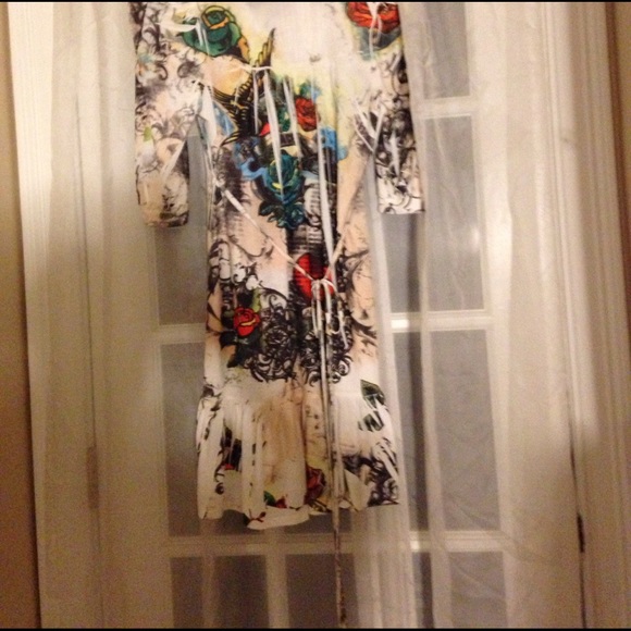 Tunic - Picture 3 of 4