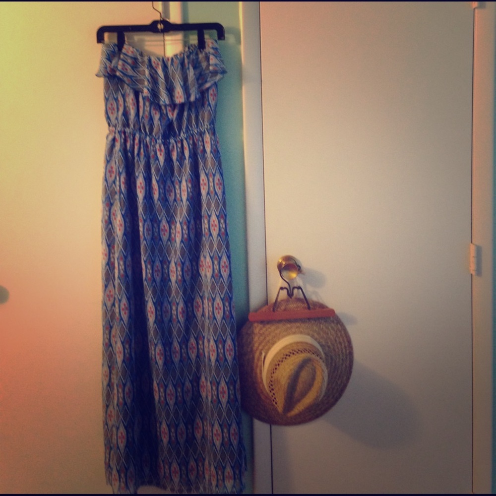 Strapless maxi perfect for the beach