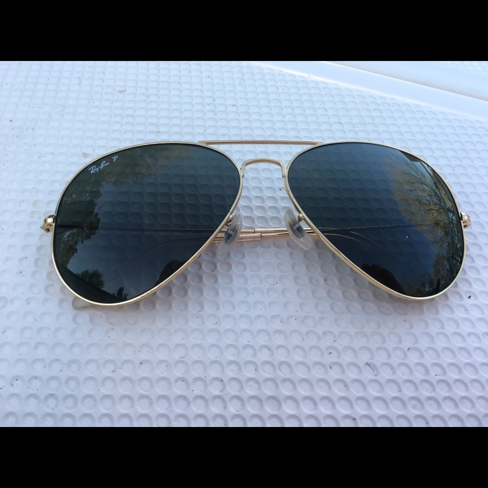 Women's large polarized Ray Bans. Like new!