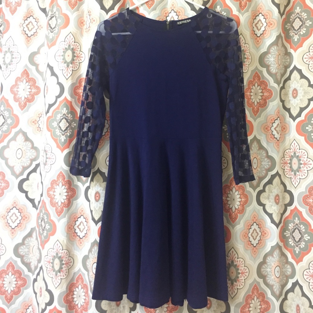 SALE🎉 NWOT Express skater dress! 3/4 mesh sleeves