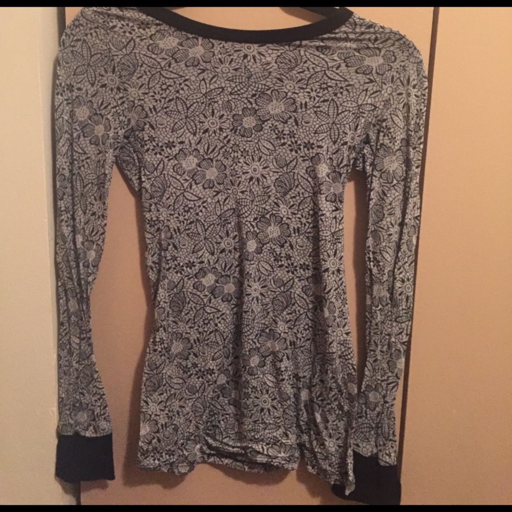Free people long sleeve t shirt size small