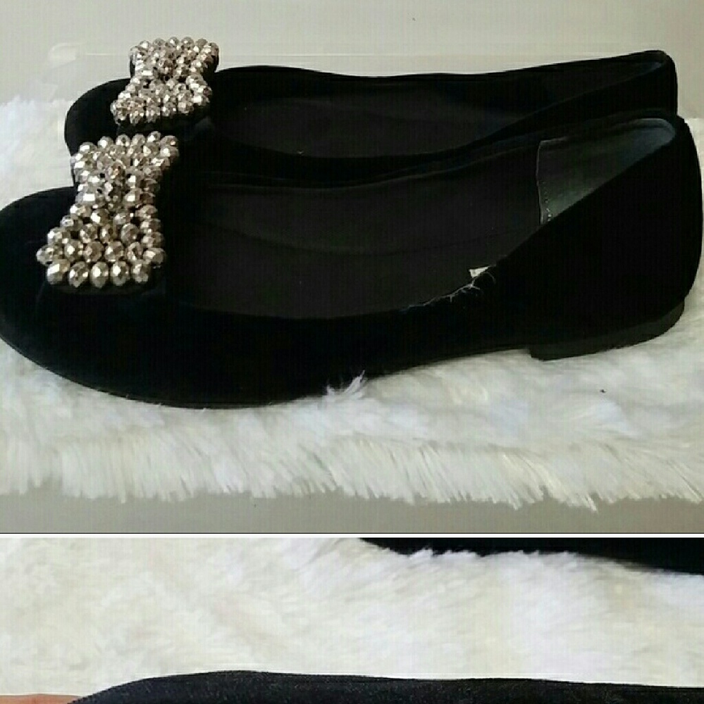 Vera Wang studded bow with velvet flats 6.5