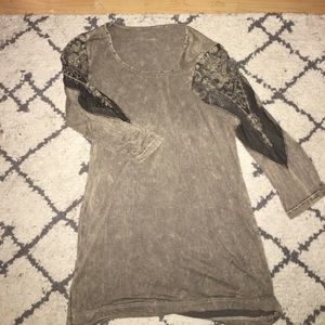 Gimmicks 3/4 length shirt