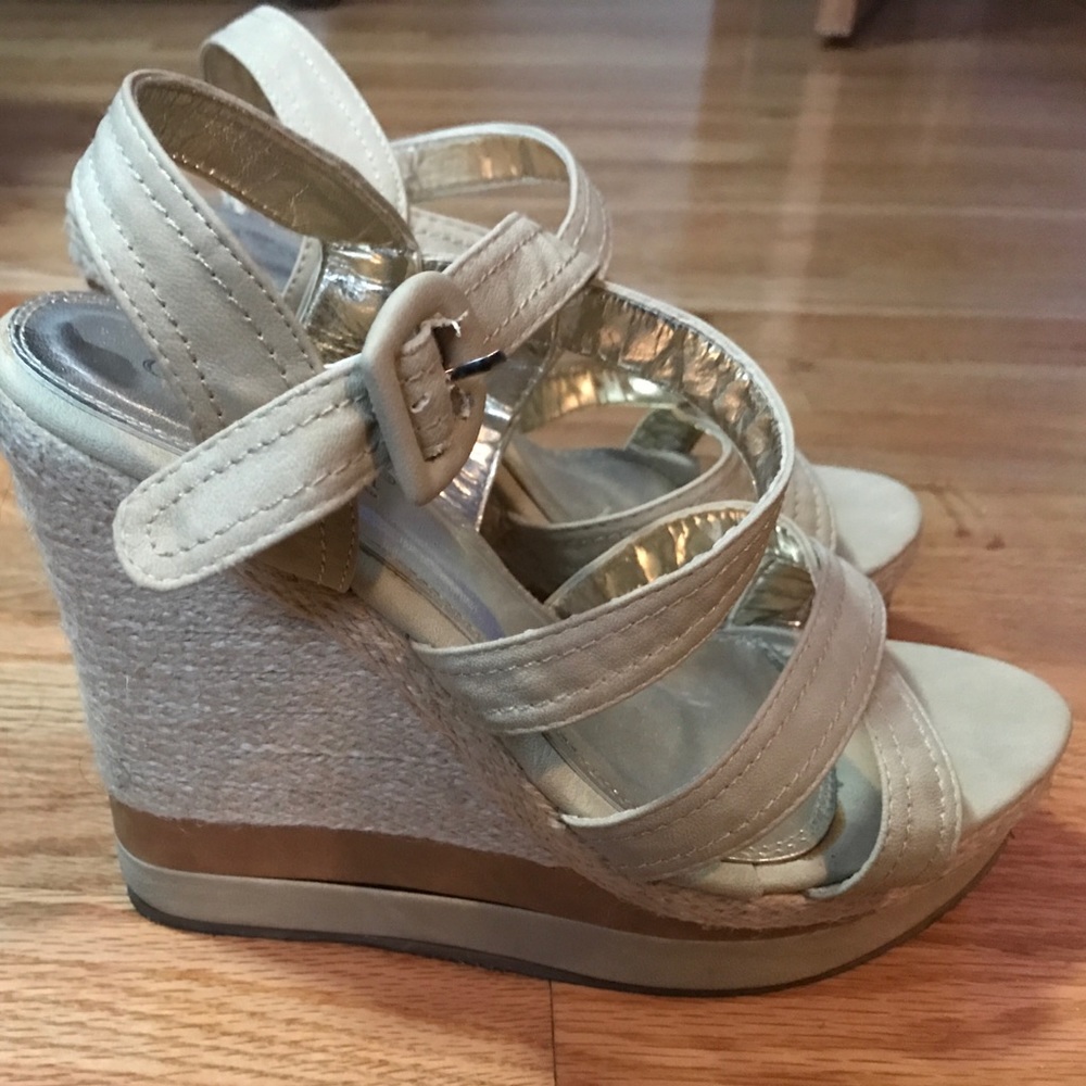 Gently used wedges