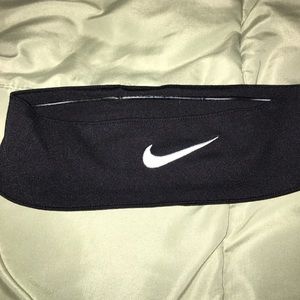 Nike headband