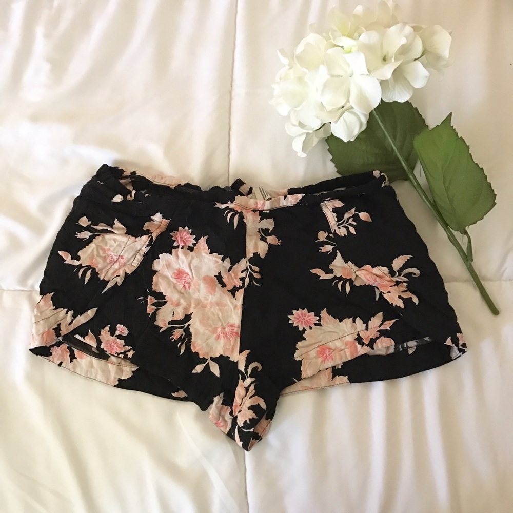 F21 floral shorts