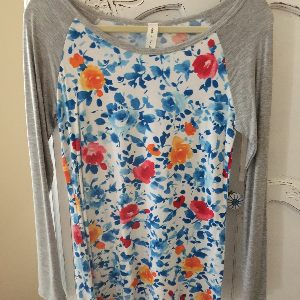 NWT floral Long sleeve super soft long sleeve
