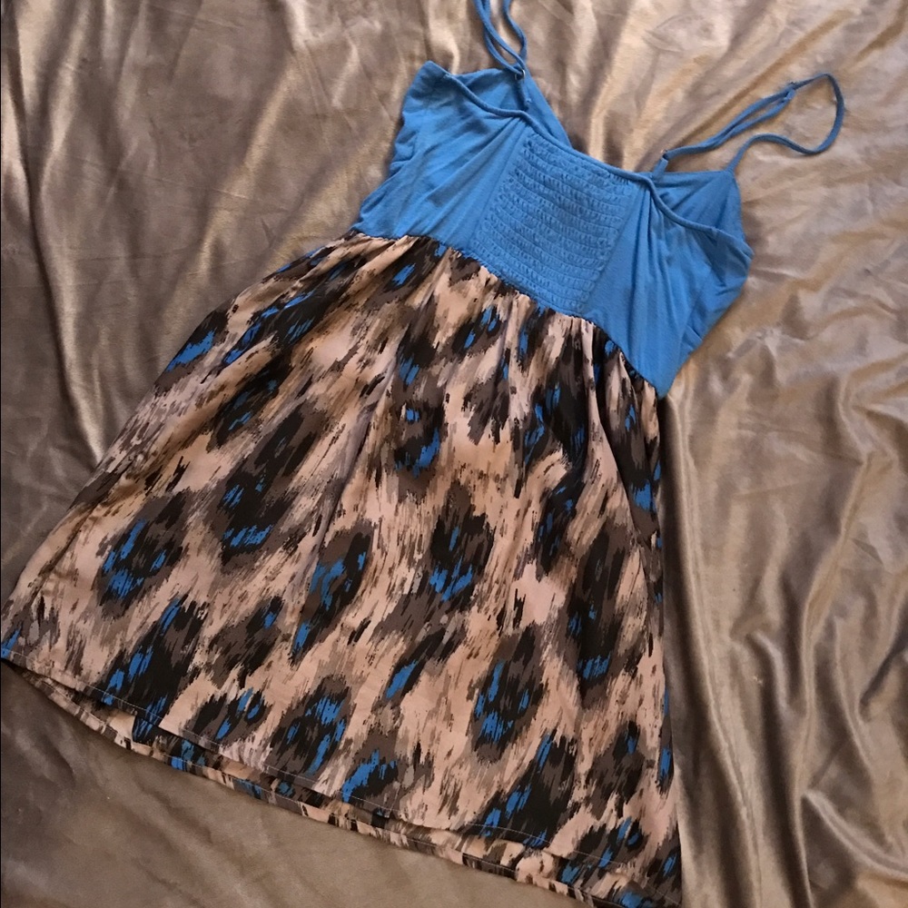 Dress - Picture 2 of 3