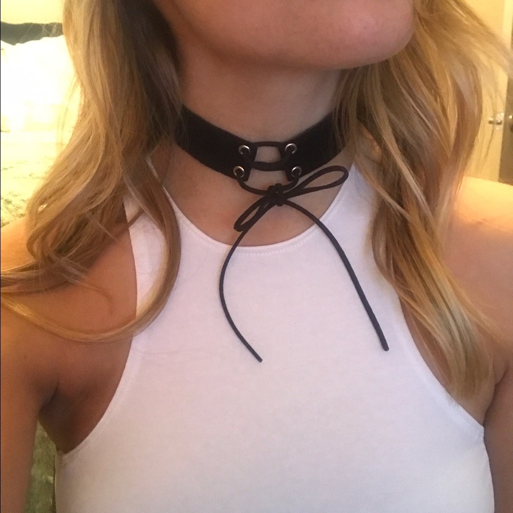 Black choker