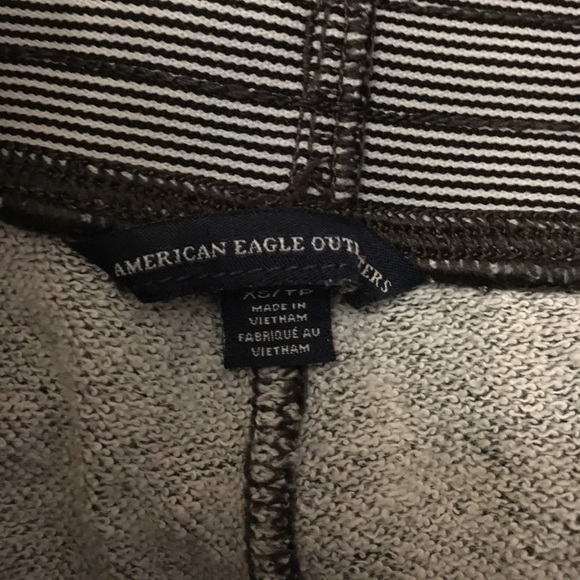 American Eagle Joggers - Picture 2 of 3