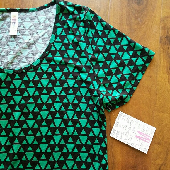 ⭐LAST CHANCE⭐M Classic Tee NWT - Picture 2 of 4