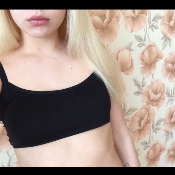 Black Strappy Bralette Bra - Picture 3 of 5