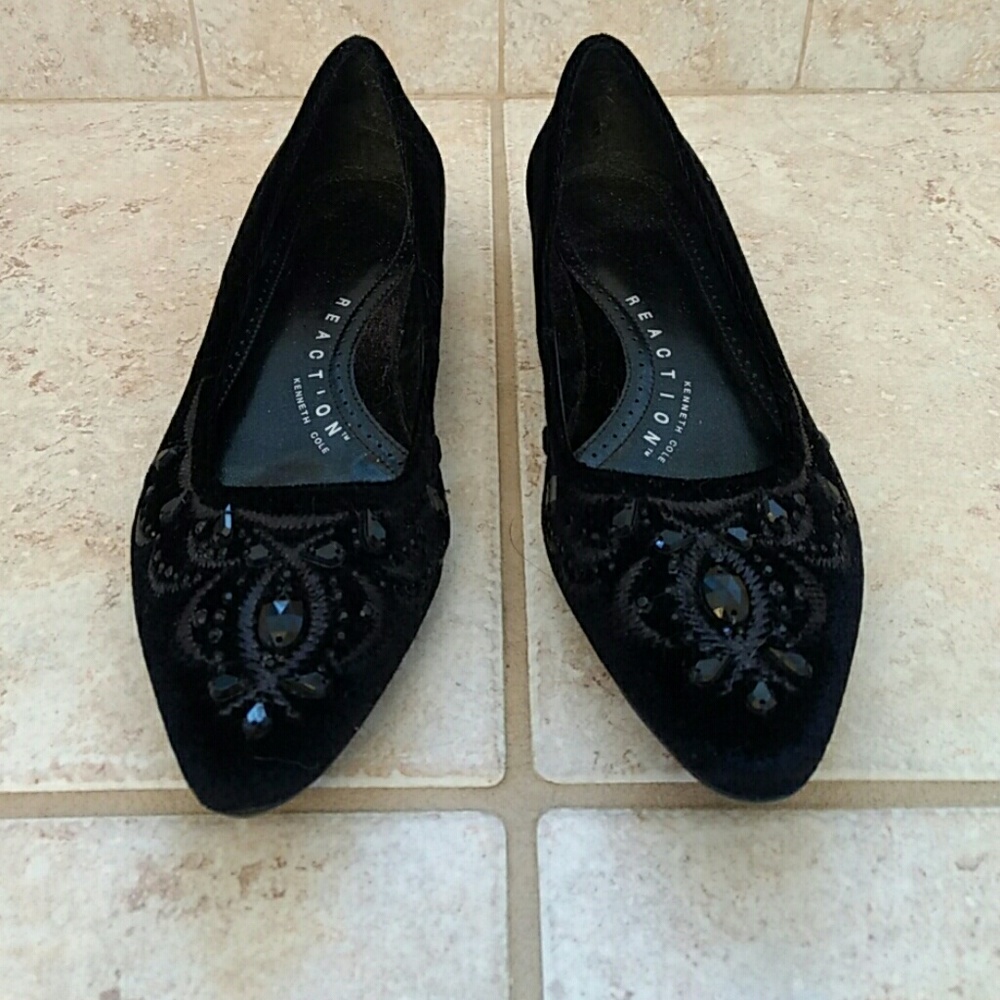 SOLD! Kenneth Cole Reaction flats