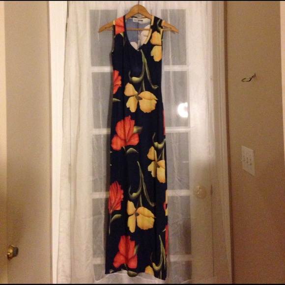 Dress - Picture 1 of 2