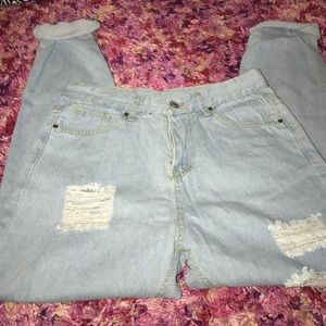 Distressed boyfriend jeans