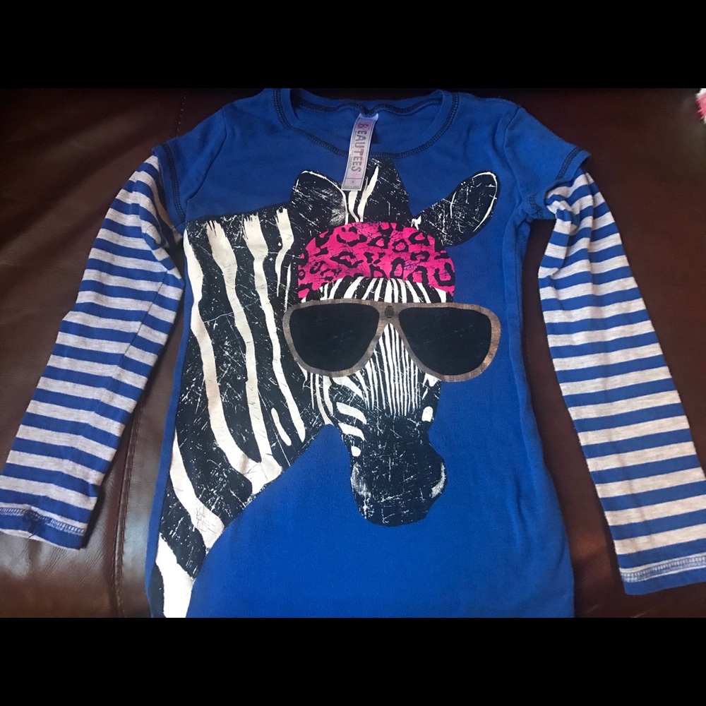 Barely used long sleeve shirt. Comfy and soft