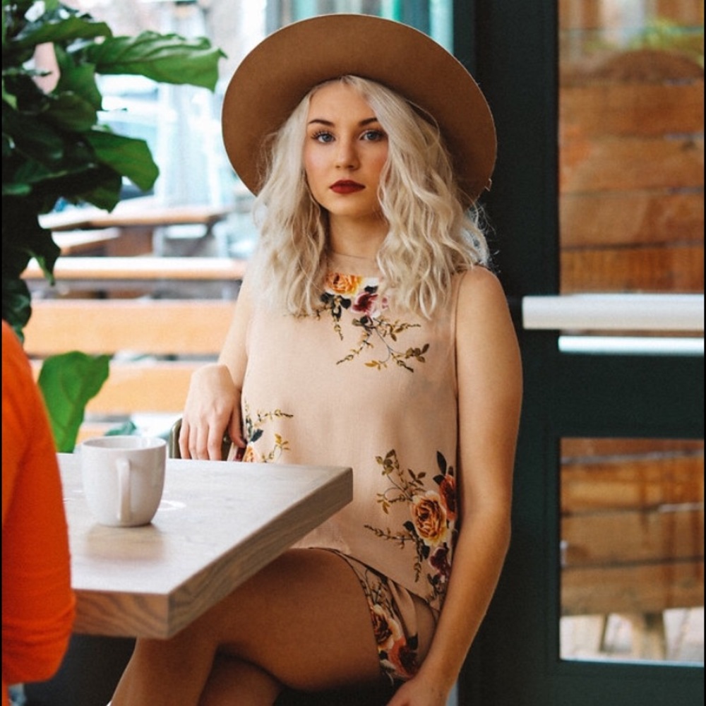 Meet your Posher, Alaina