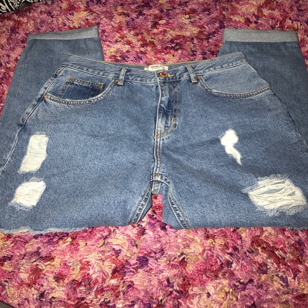Distressed boyfriend jeans