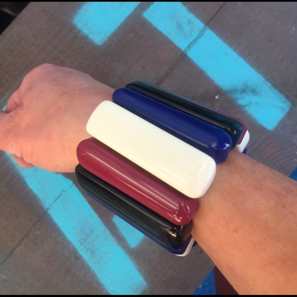 IRIS Meets Inc. Original bracelet new - Picture 3 of 3