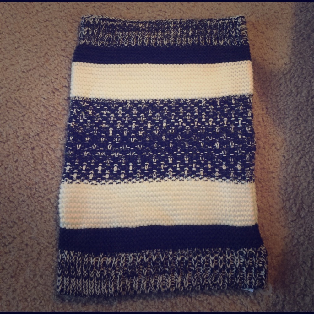 ‼️‼️50% OFF 🐼 | Knitted infinity scarf